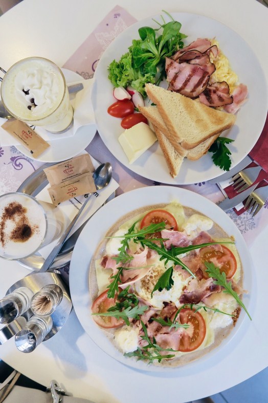 Processed with VSCO with hb1 preset