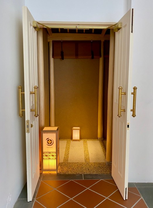 C8D5810B-D28C-439A-A3AD-6440AA3CAAC0_1_105_c