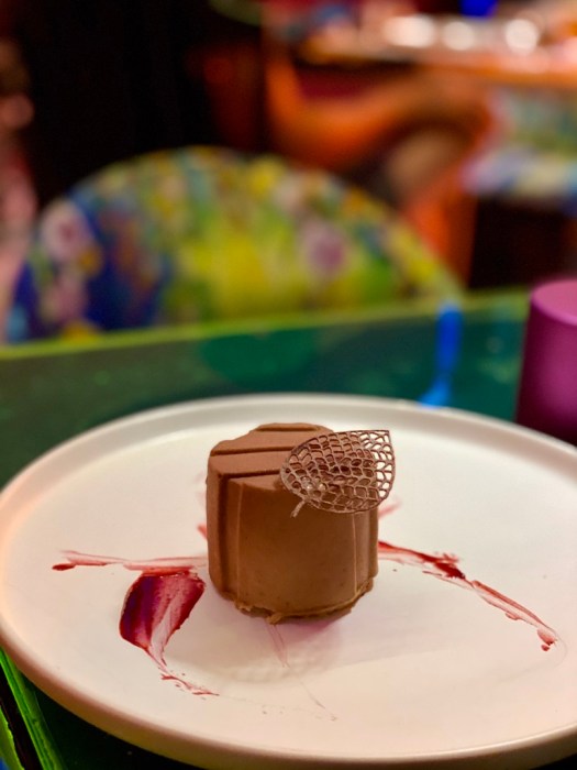 13E02A85-2A52-407C-91AF-3F14B4A5AE03_1_105_c