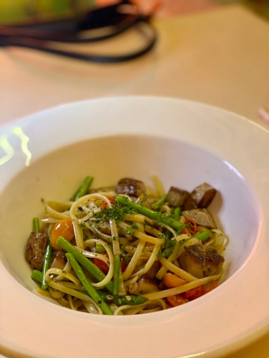 549AD928-DAE5-4482-87CC-4B8EBC61550D_1_105_c