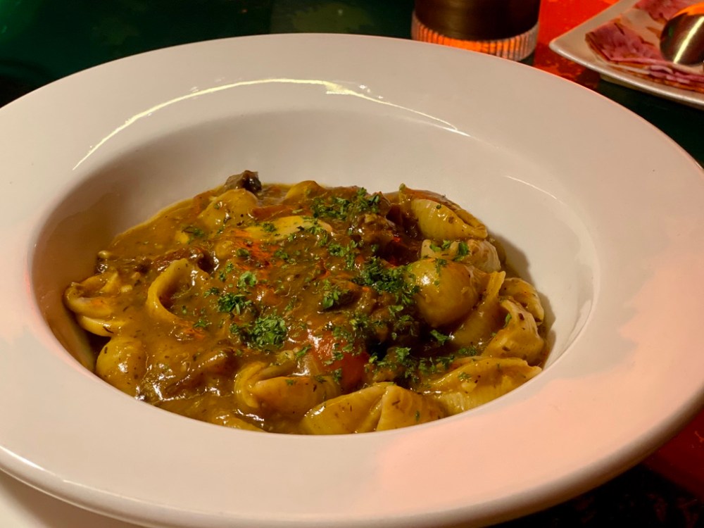 56E4A5E1-9E4E-4849-8404-93B9A6967F5D_1_105_c