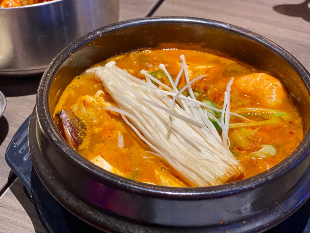 C9B3E3D1-FD50-424E-9270-65CE4BFB0981_1_105_c