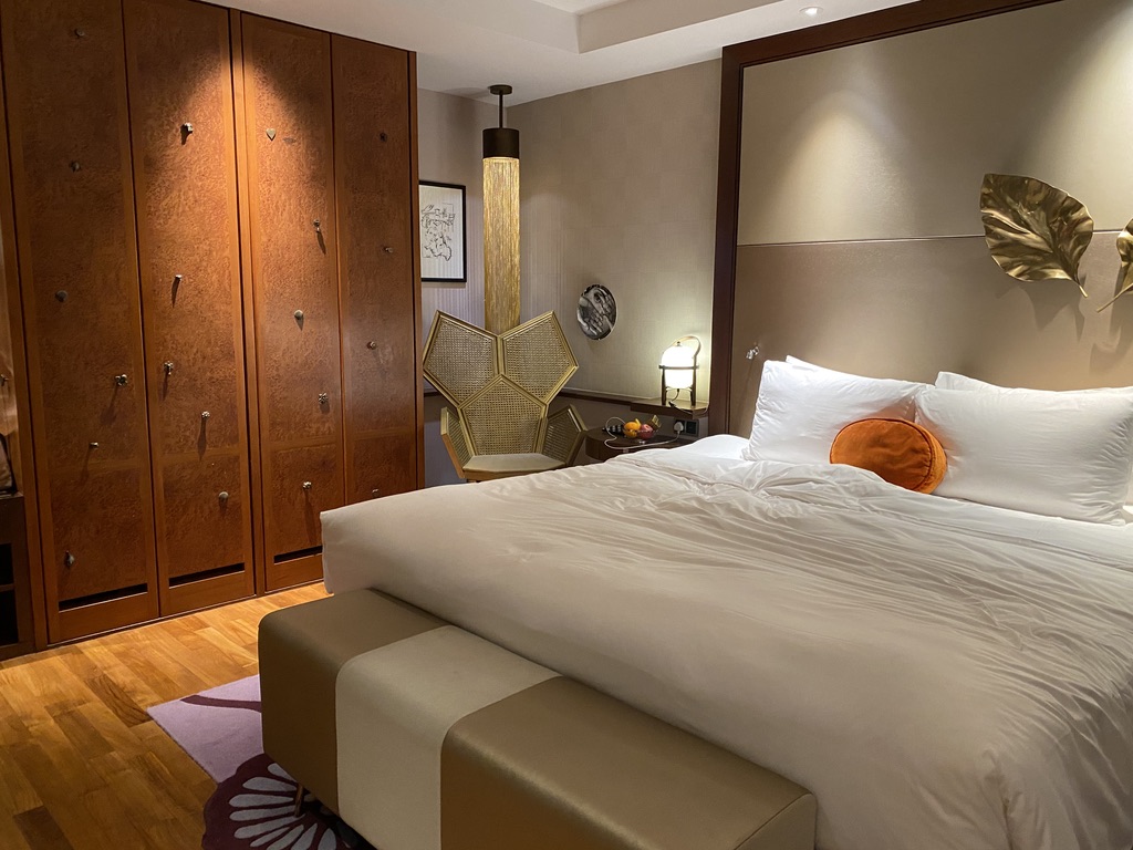 D329EA24-B948-4410-80EE-194F4B7899A8_1_105_c