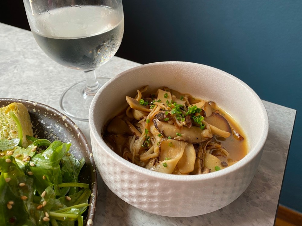 1E4060A8-E3E1-4930-BD58-BC9B5DADD9FB_1_105_c