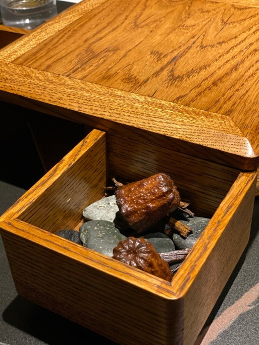 1E871905-6C30-48E5-9890-6C9B92FD6216_1_105_c