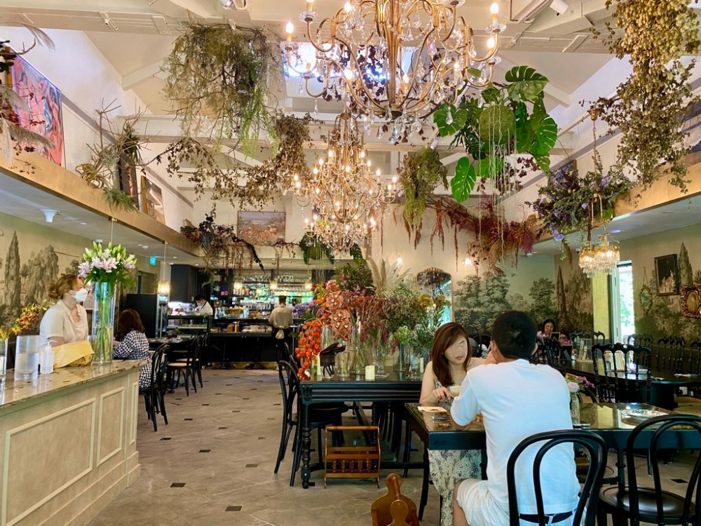 6CB1B718-5516-4076-8DD8-78EC7647AC74_1_105_c