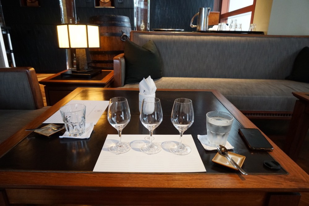 8E25541D-157B-4809-8D20-5B9C77F32085_1_105_c