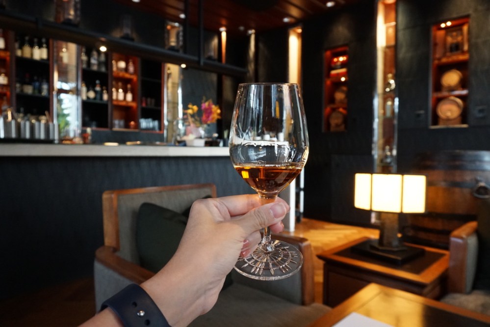 941FBEDC-4C26-413D-9E99-44862090E110_1_105_c