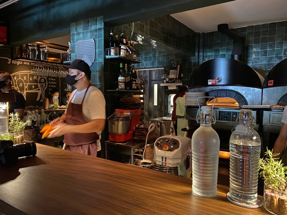 58A7D751-14A9-4521-BAE5-8371FDE78192_1_105_c