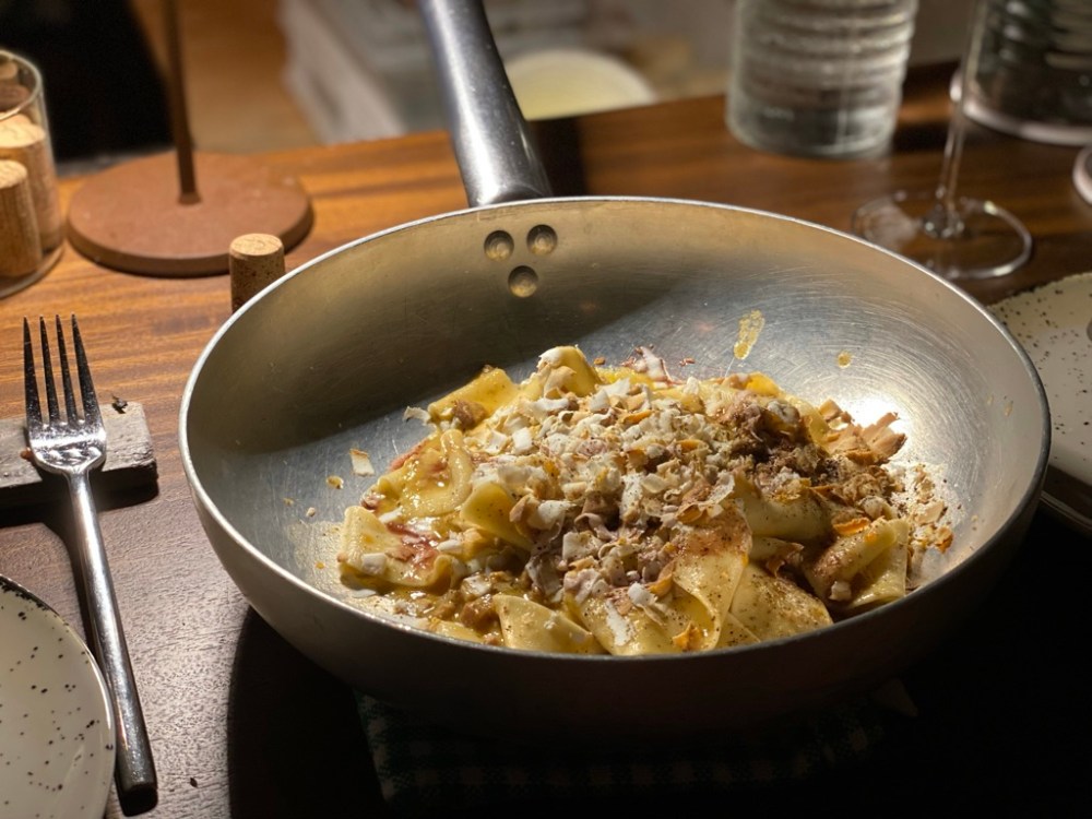 8B307920-E984-460B-9893-A694BA8D46DC_1_105_c