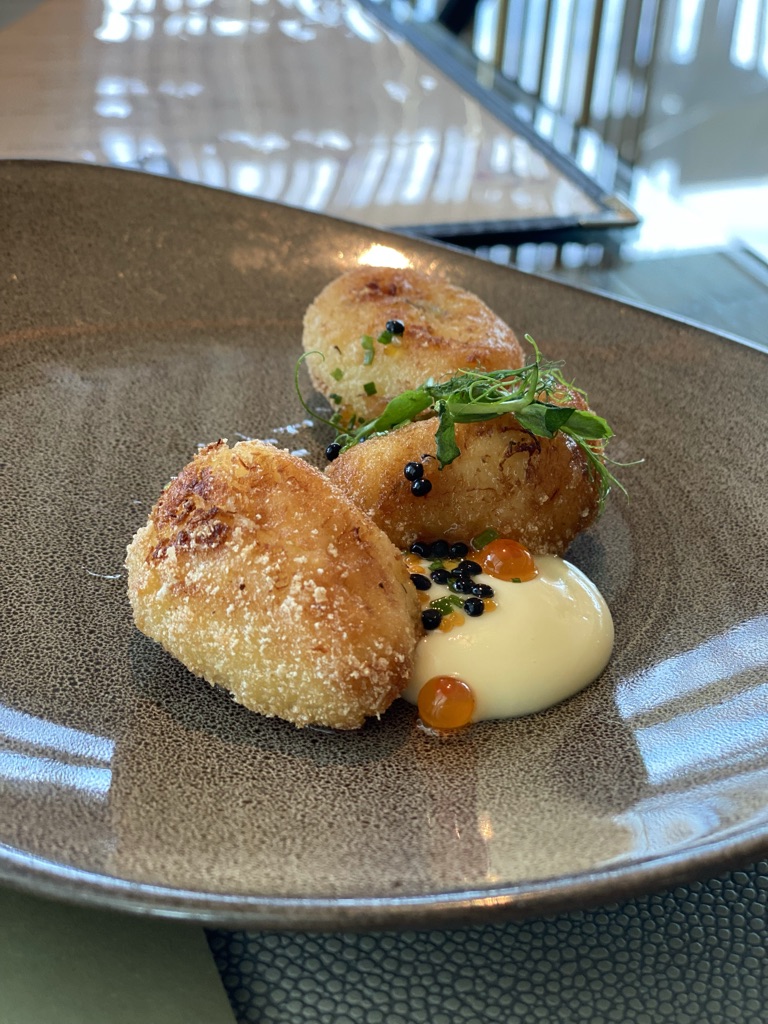 D0FFE67D-2B76-4EAE-B95E-BD2F990F374E_1_105_c