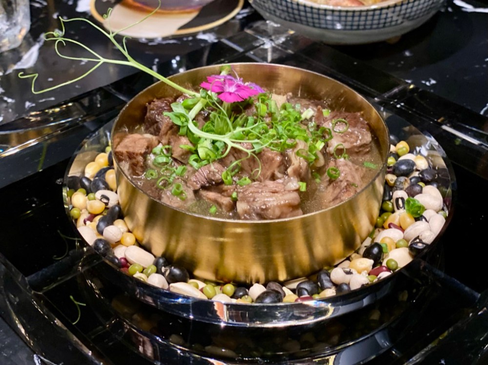 2B331798-F445-46E5-ABE9-92F9B46749F7_1_105_c