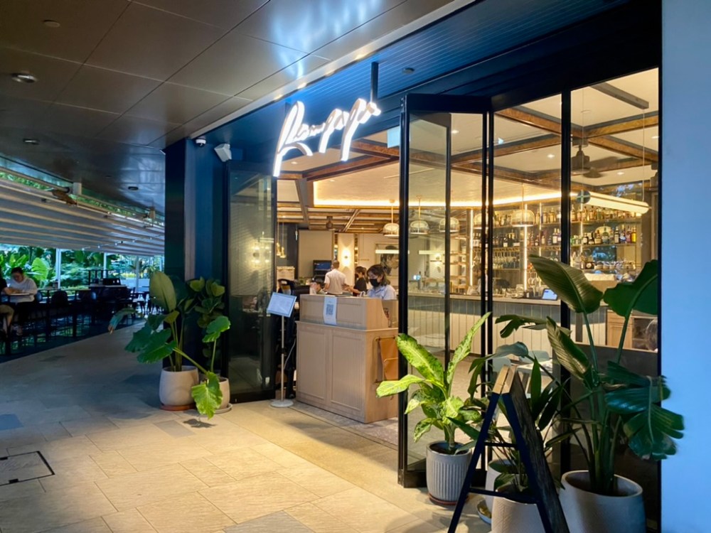 5A405D8C-5E5D-423E-B24C-A42F9EAA6D41_1_105_c