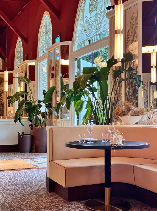 A45893F6-3732-4C7B-92F3-CC25324CEE21_1_201_a