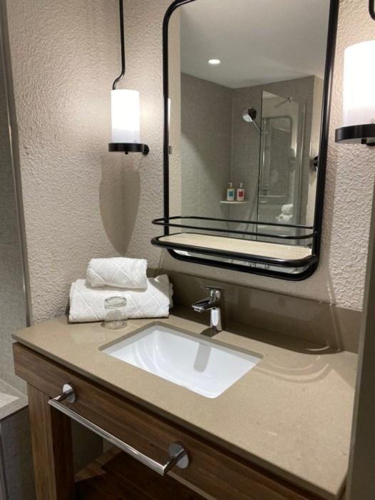 101759C7-2694-417A-87B4-51E2082AB701_1_105_c