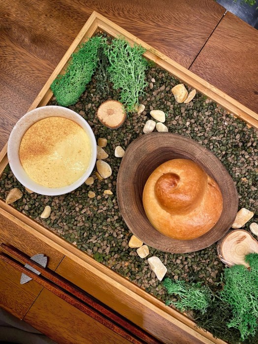 3BF6EE1C-69D2-4E9D-8F45-12C438E4BDFA_1_105_c