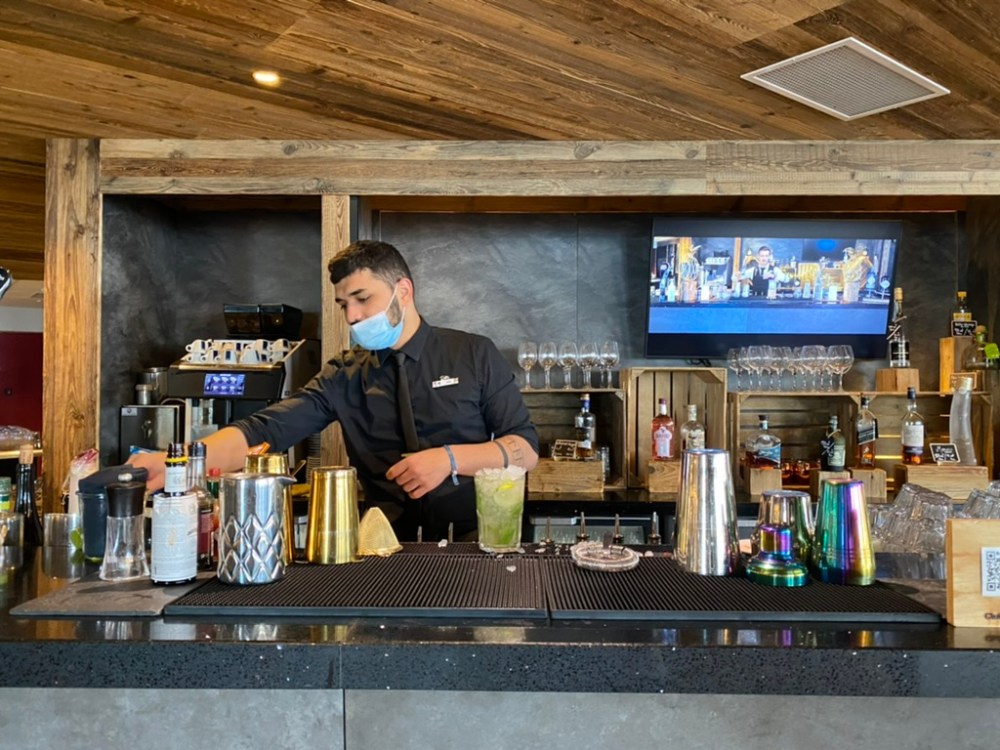 43DABEB7-F422-4BF0-A85E-25B96A9E0609_1_105_c