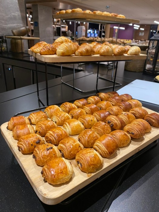 F9182E3B-368B-47C9-ABE4-82E845365CC6_1_105_c