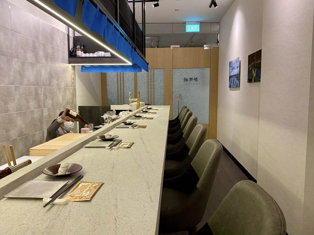 BD9E7FB1-3D63-4C7E-A215-F4D5212F6350_1_201_a