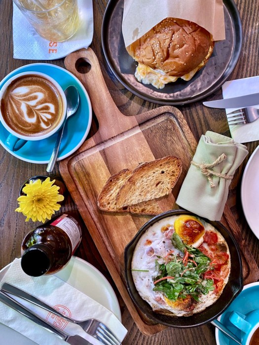 563CB81B-C695-427C-865A-6F1BAD29F6AB_1_105_c