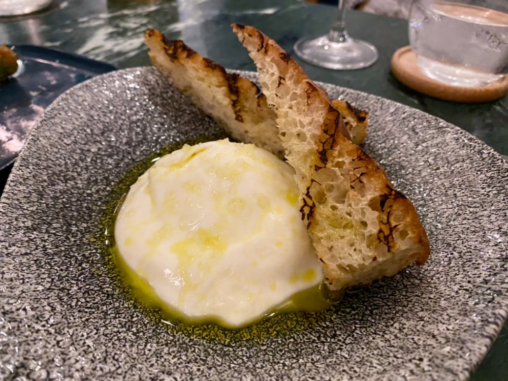 66CE3A16-AD2F-467A-BE26-BA3A3FB1E918_1_105_c