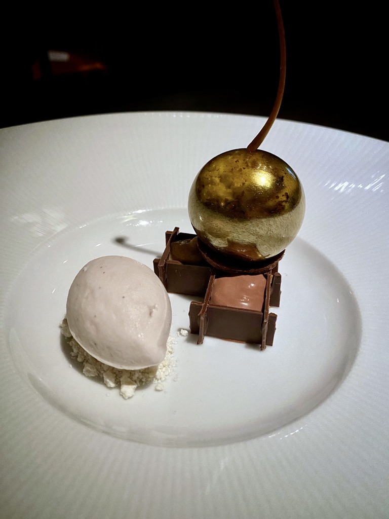 AFC88B52-4CBE-414A-B39D-DBC8A877E710_1_105_c