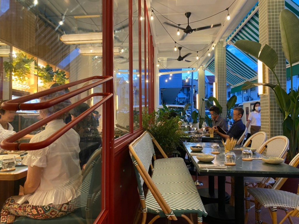 B653432D-B933-45A6-8895-4E9FA5BAFCA6_1_105_c