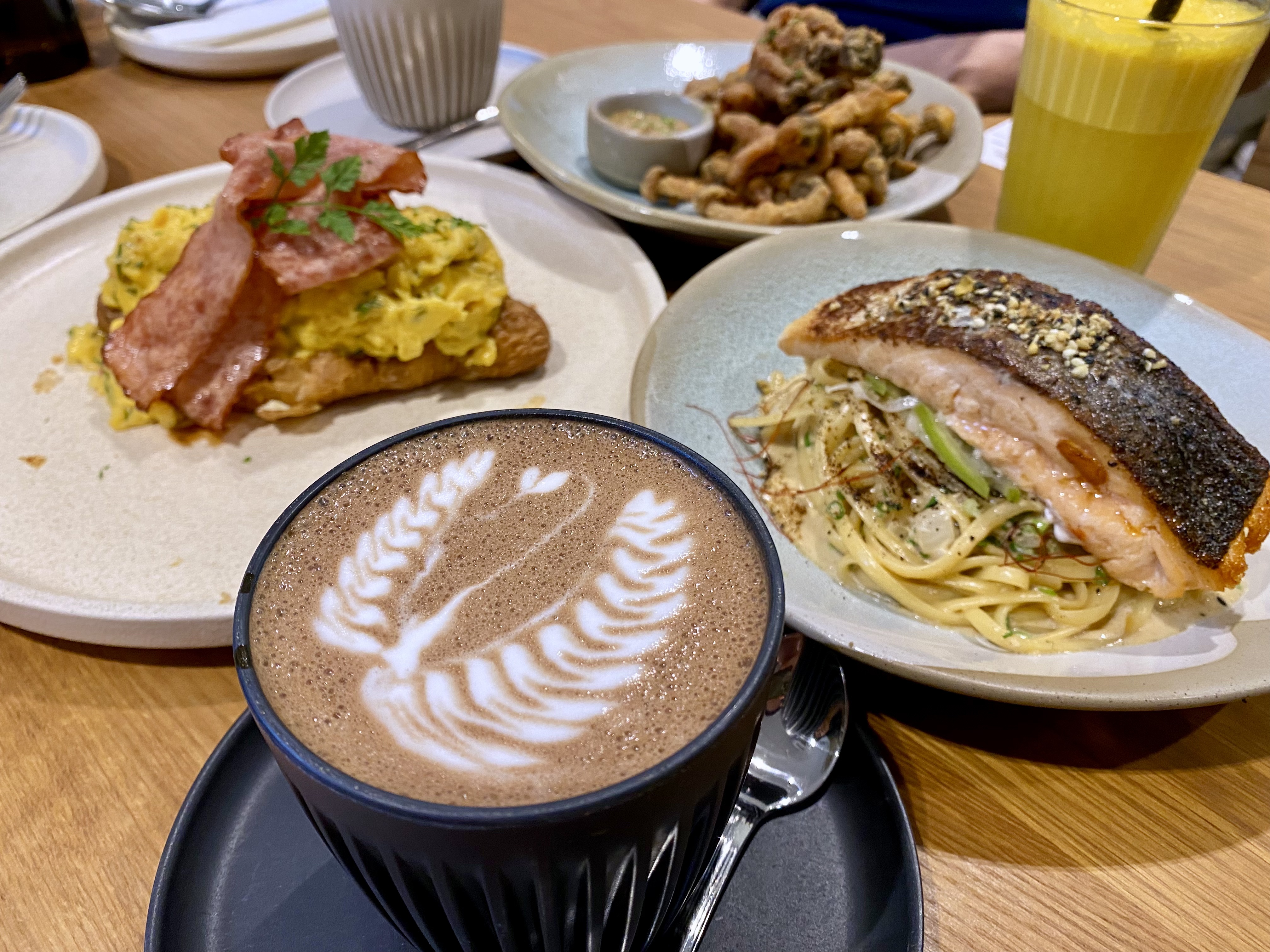 1E350F6A-A3ED-47DD-AB23-95E300EF02B3_1_201_a