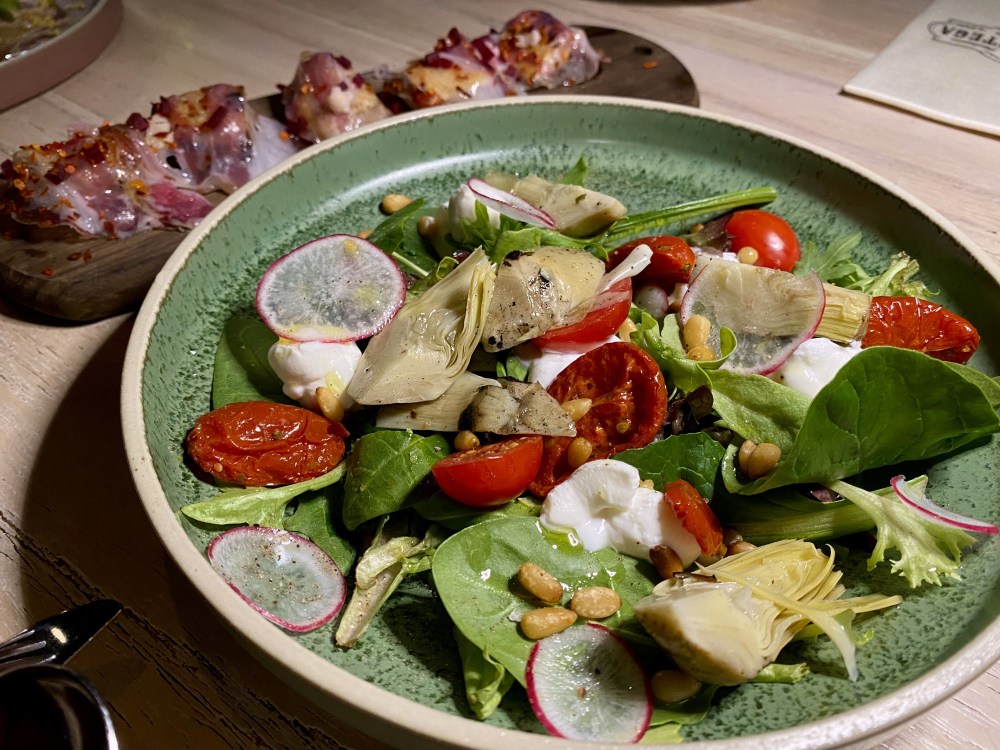 1B46A416-9A76-40AC-B457-4986B7CC892D_1_201_a