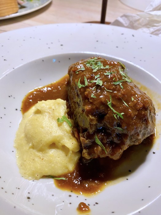 3465D56E-05DB-4220-82D6-F96545EBE9CA_1_201_a