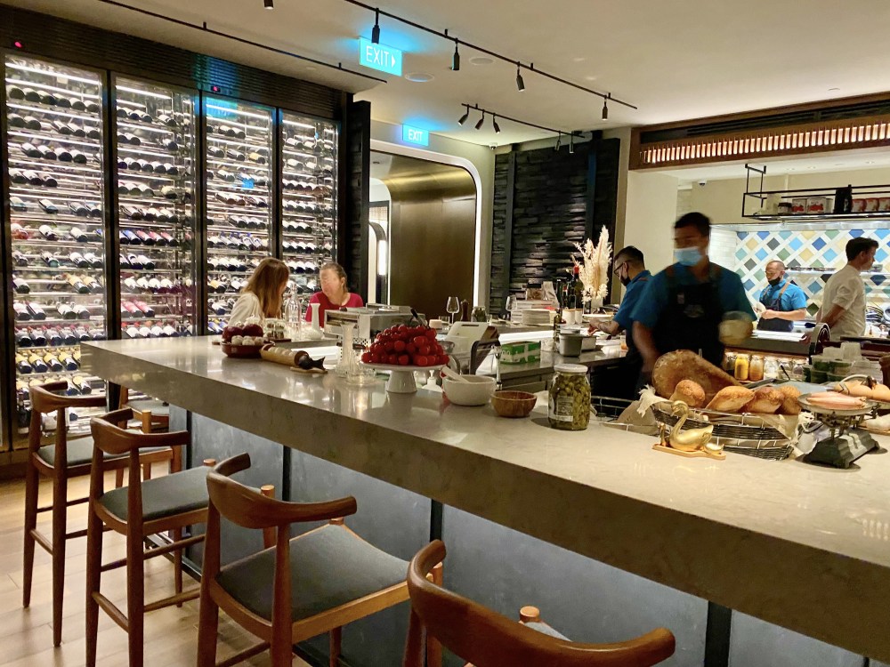 8D759442-C099-43BC-8247-02A65DC582AC_1_201_a