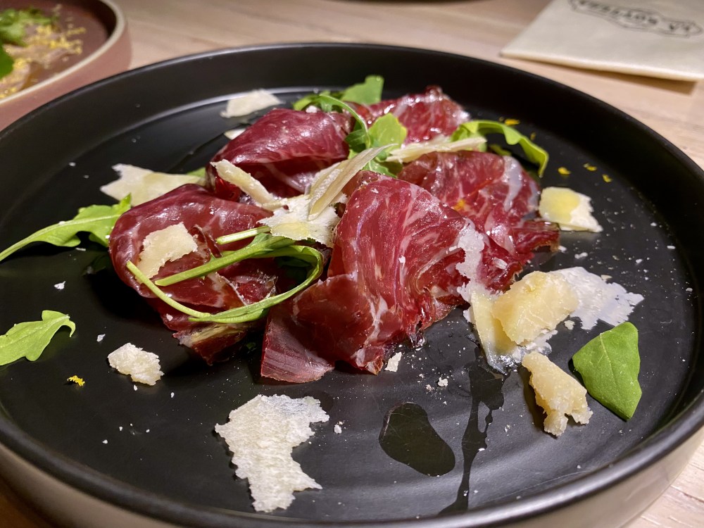 B8E7B9E8-3A63-4B58-8C74-2638EF8B9BC7_1_201_a