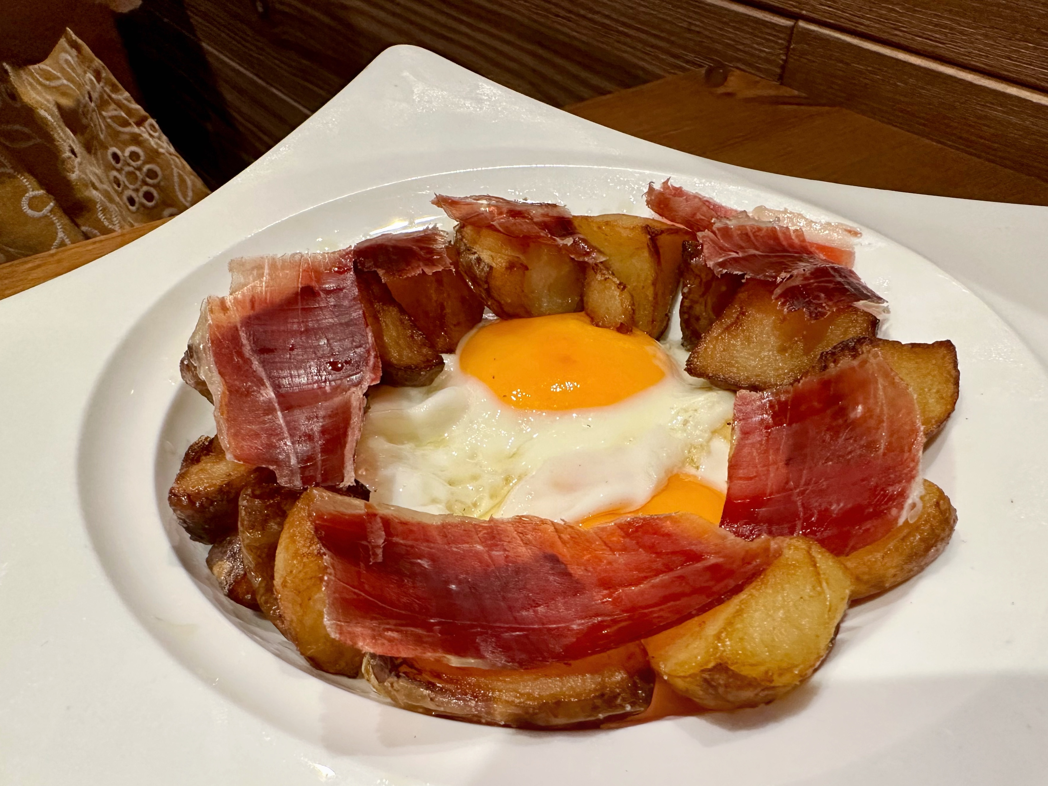 7E883CBC-6164-47B7-A47A-2D34B6E7F3D7_1_201_a