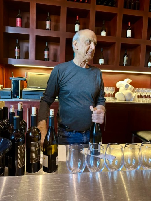 8D3A8DA2-66D1-4ACB-8E67-60504C289F11_1_105_c