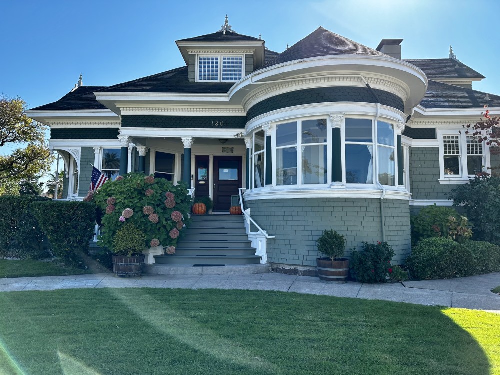 954FFAEC-ACDF-4738-8F60-62DBE9F8550B_1_201_a