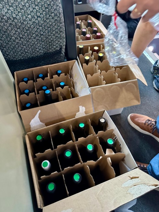 B7E7732B-DB3B-43EE-B99C-017C559654E5_1_105_c