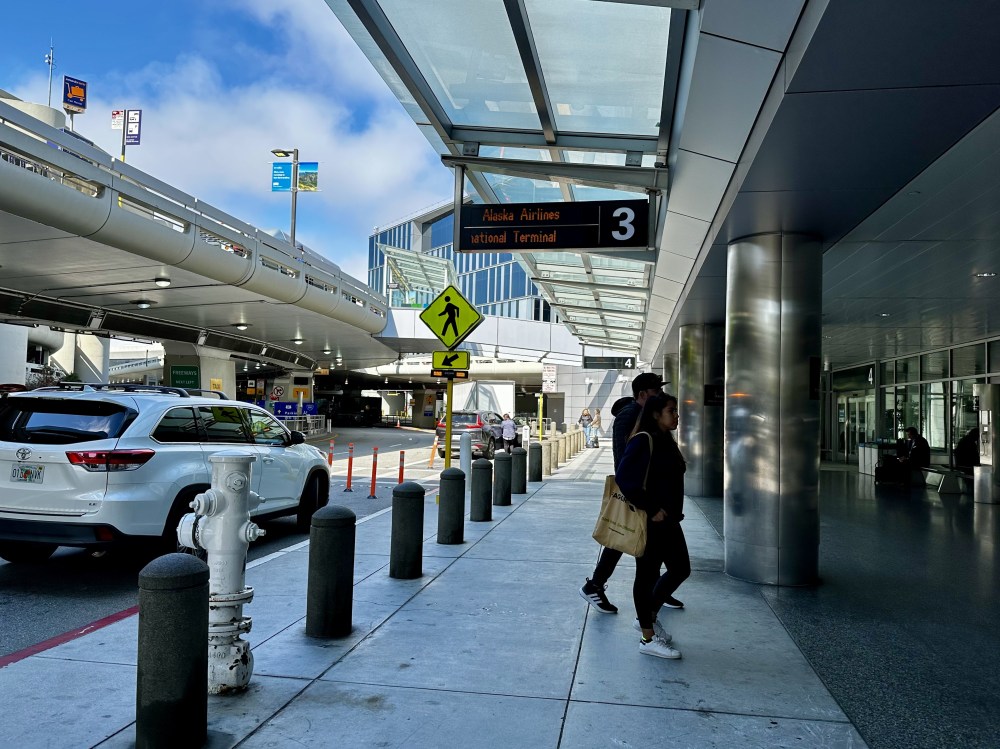 CCBB0114-48C8-4933-AC59-09B5909EE1F7_1_201_a