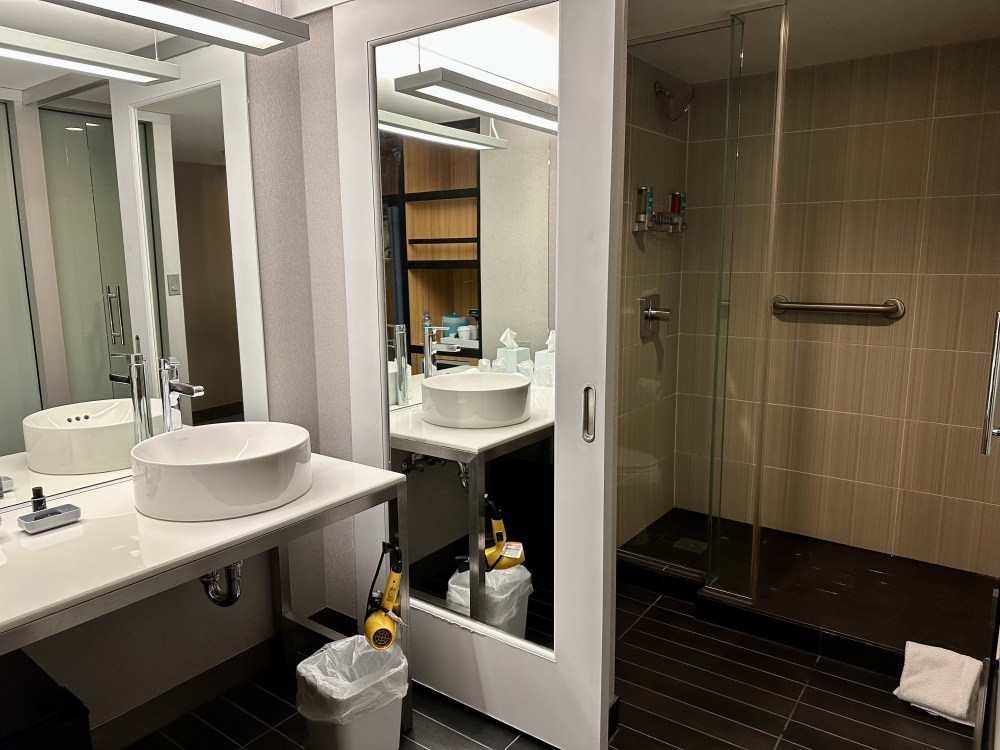 F6D0898C-FFF3-4EDF-B83D-758A48EE4B68_1_201_a