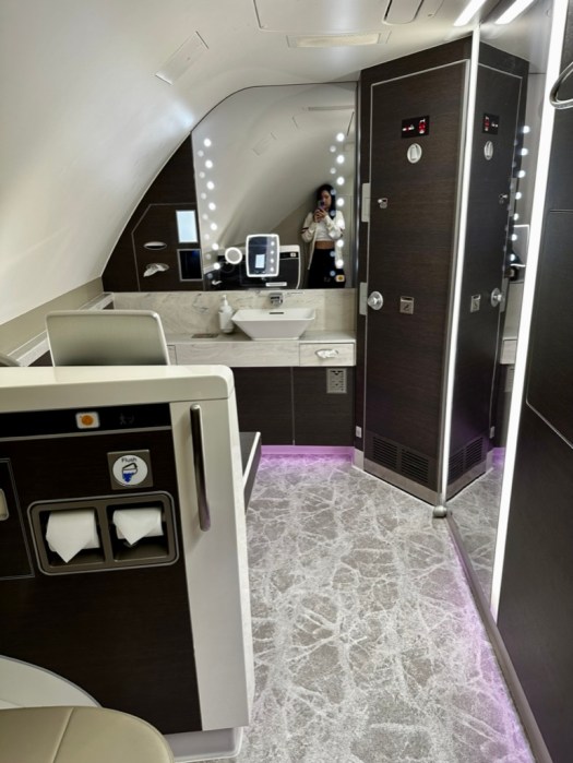 19C95116-0BC5-49BF-A3C5-210170F1FDBD_1_105_c