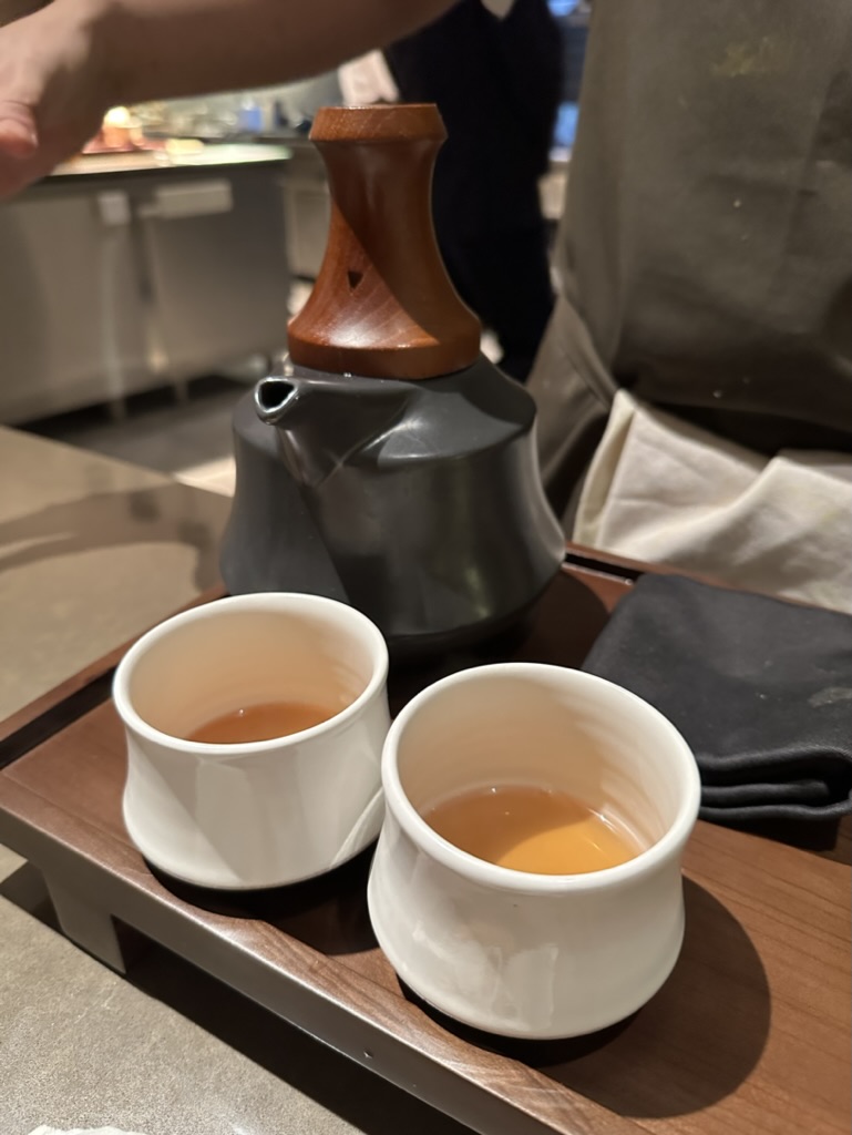 1D027C9D-02D2-4E19-8D3B-EA24D3FEA418_1_105_c