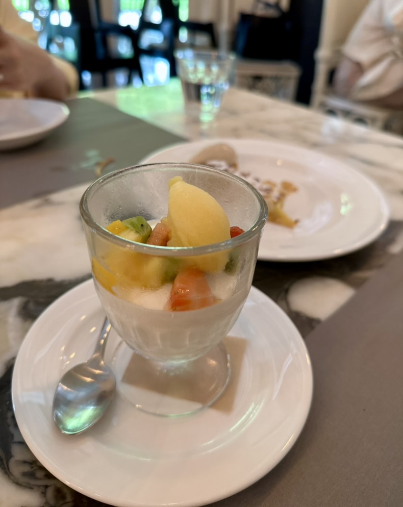 A2B3A8CC-5DF6-4A9A-B34F-D6AD44D3B7A8_1_105_c