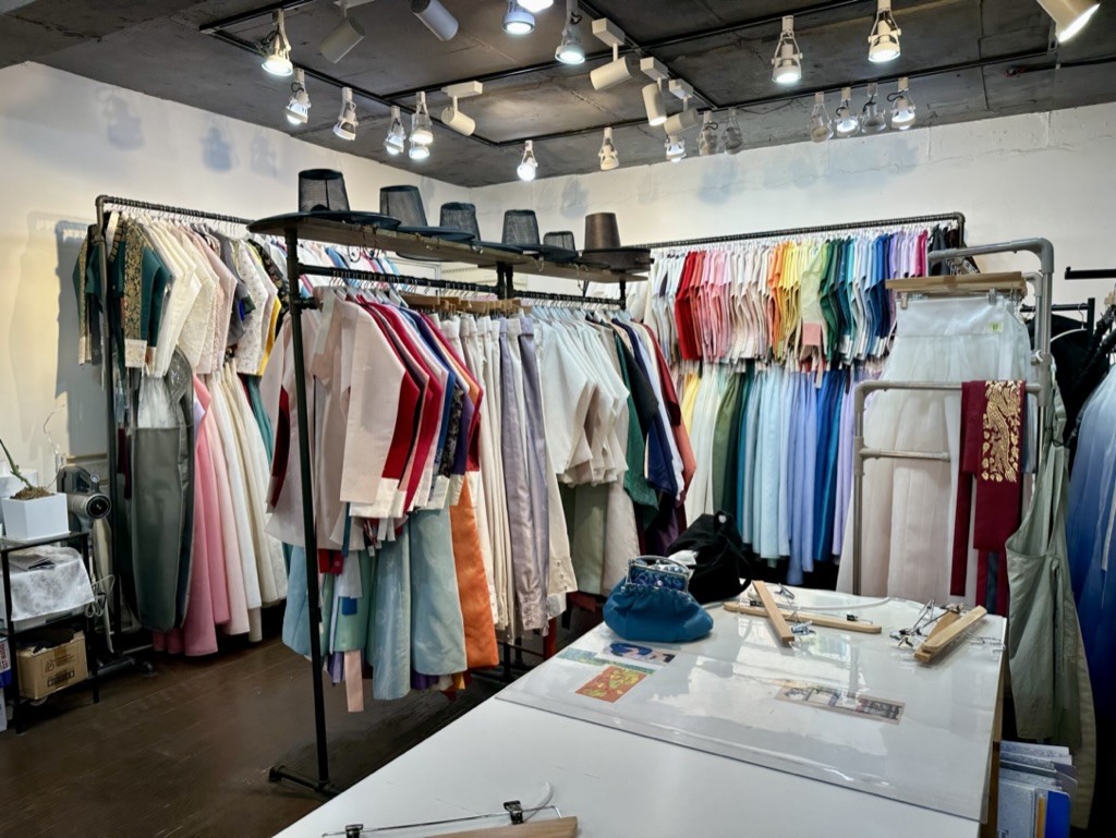 D378308B-58FD-4044-95AD-67652613F7B7_1_105_c