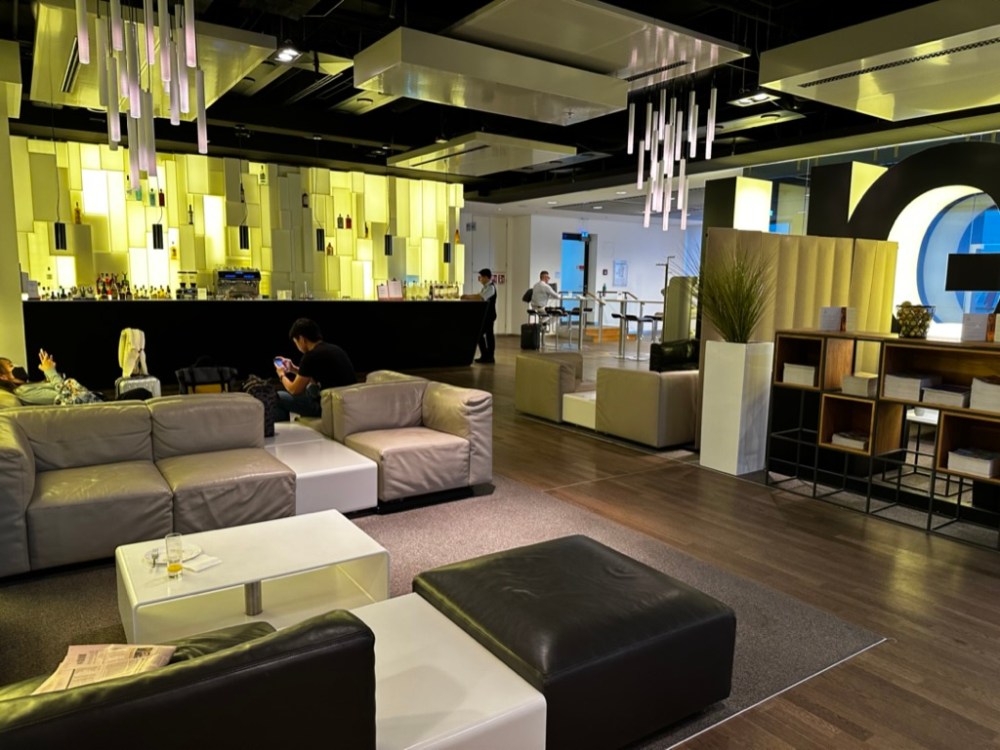 DDED3D84-2E1D-4F79-93C1-2EB12528F6C9_1_105_c