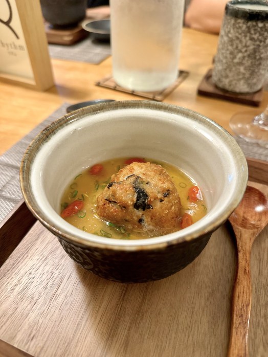 303E80E7-AA85-49B8-8132-28DBC0D9B712_1_201_a