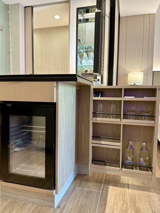 A4948E59-B4EF-4C10-9C2E-BDFC031A01BB_1_201_a