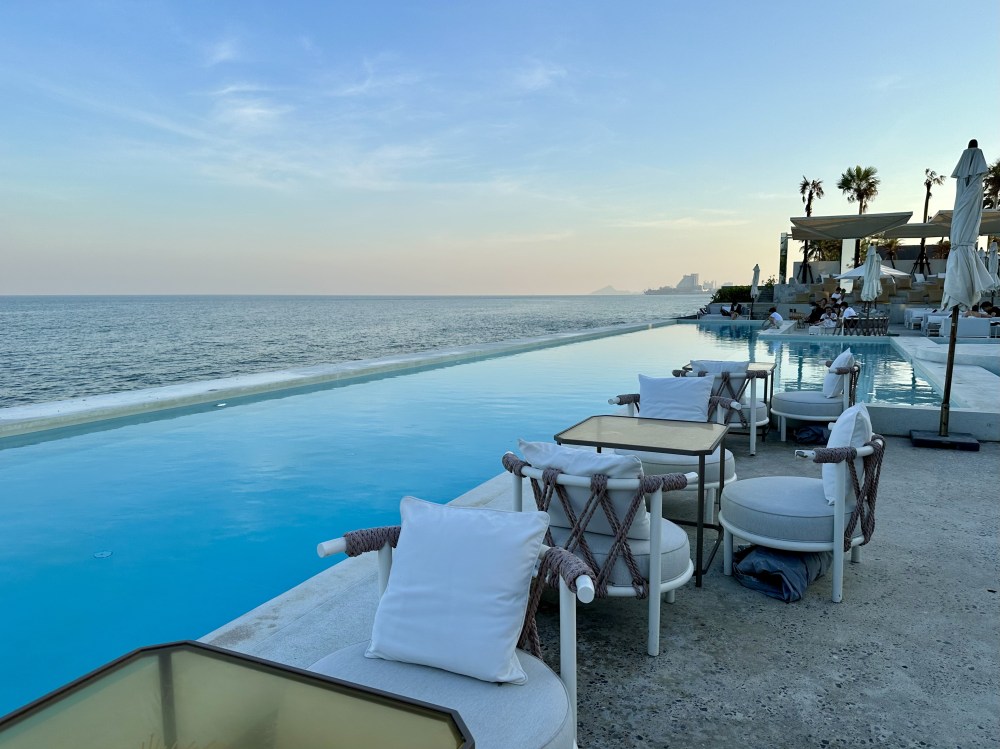 C467F77D-58B3-470C-ACDA-B251EB185542_1_201_a