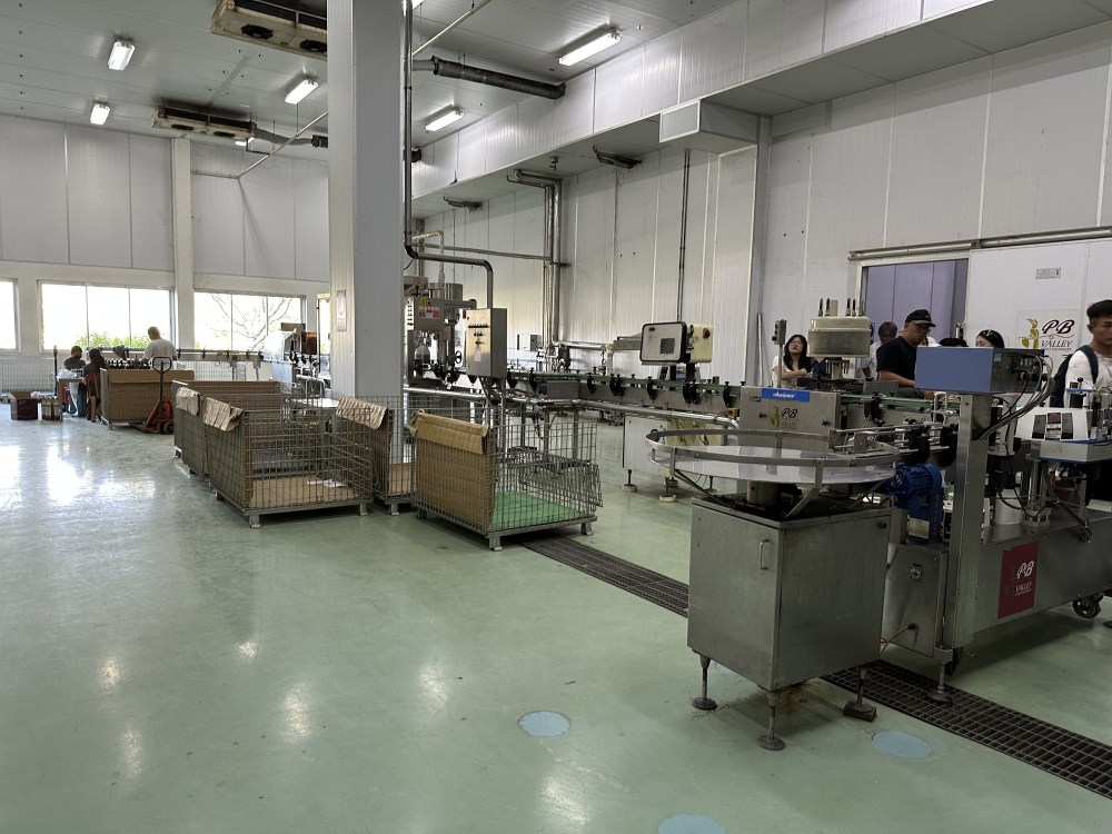 CA8F69B9-D318-43C0-8CEC-0B5C00F98142