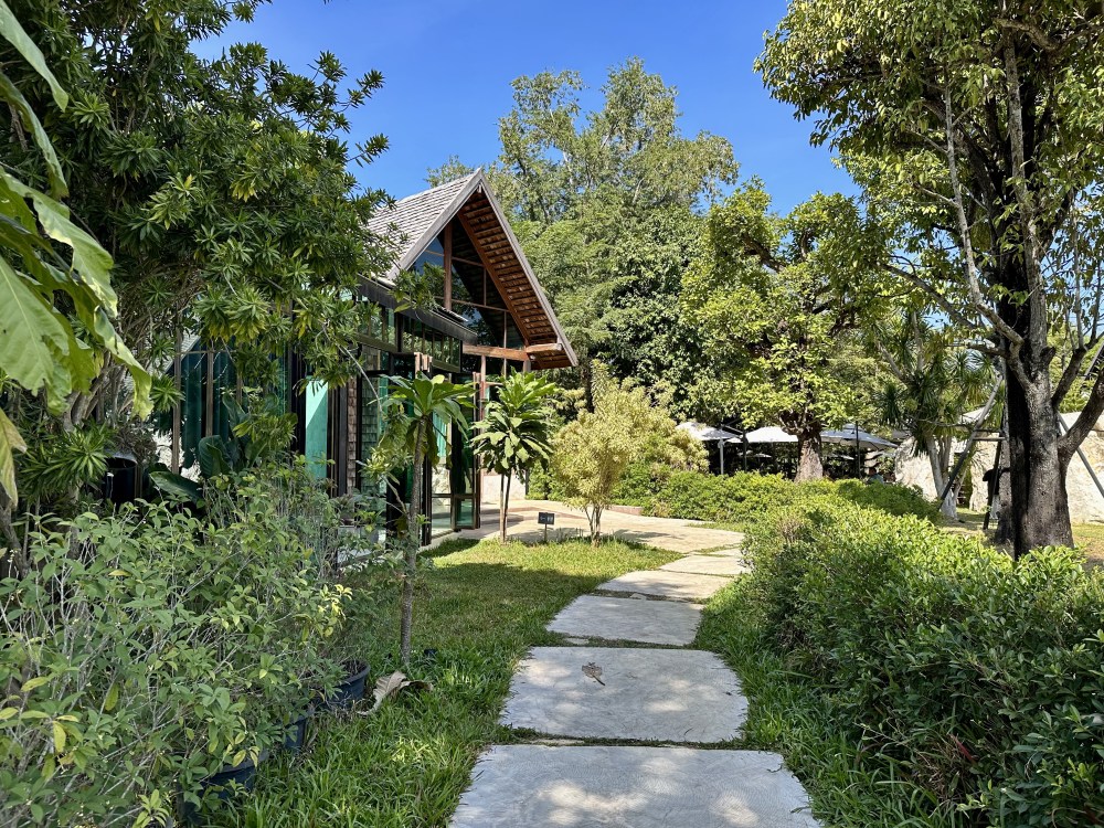 CB897FC7-93FC-4847-A8CB-61A179714E59_1_201_a