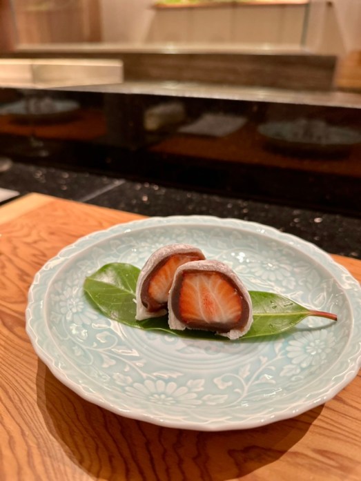 7F9ECF1B-C917-439A-AF22-89644F91F637_1_105_c