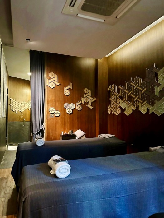 B4A0E79D-68E3-4627-BB57-02B7EA5BC979_1_105_c